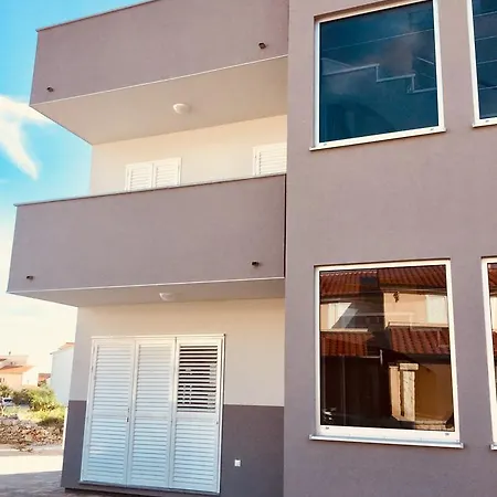 Luminus Apartmán
